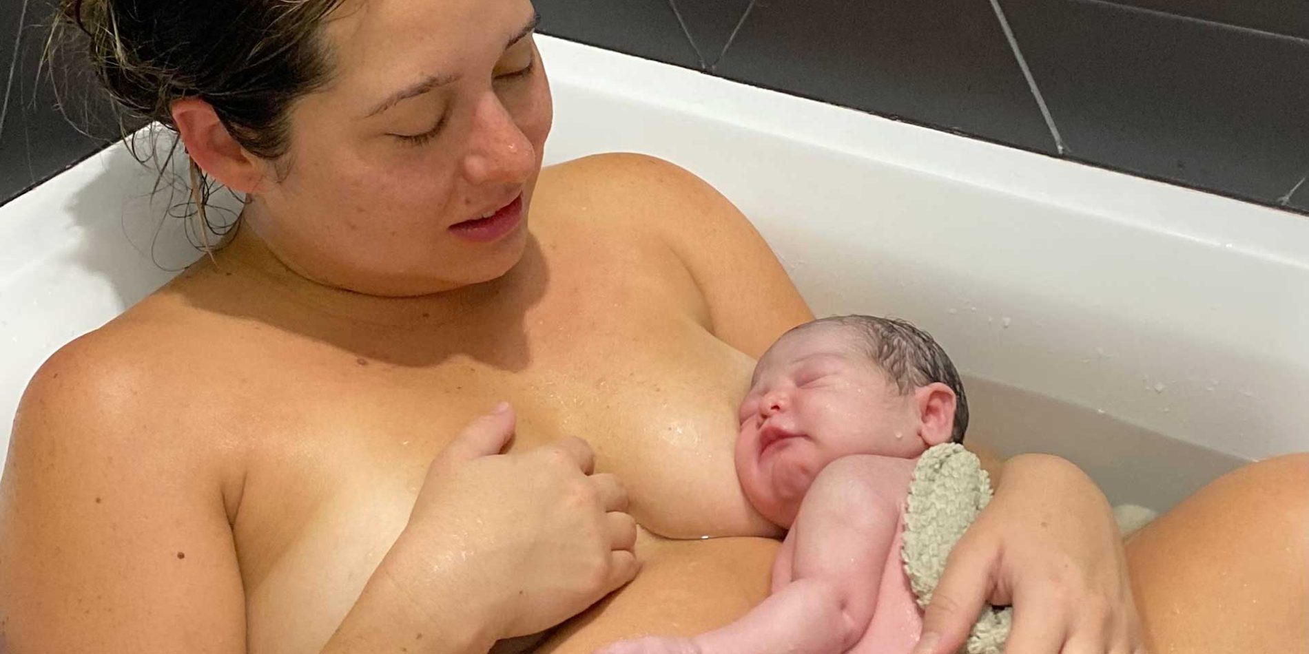 Natural-Expulsive-reflex-water-birth-1920