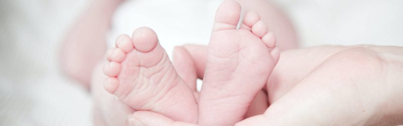 Newborn baby feet | Hypnobirthing Classes Tampa, FL | Childbirth Classes