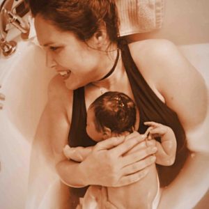 Water birth | Hypnosis Tampa | HypnoBirthing Doula Tampa | Candice Enriquez | Energy Healer